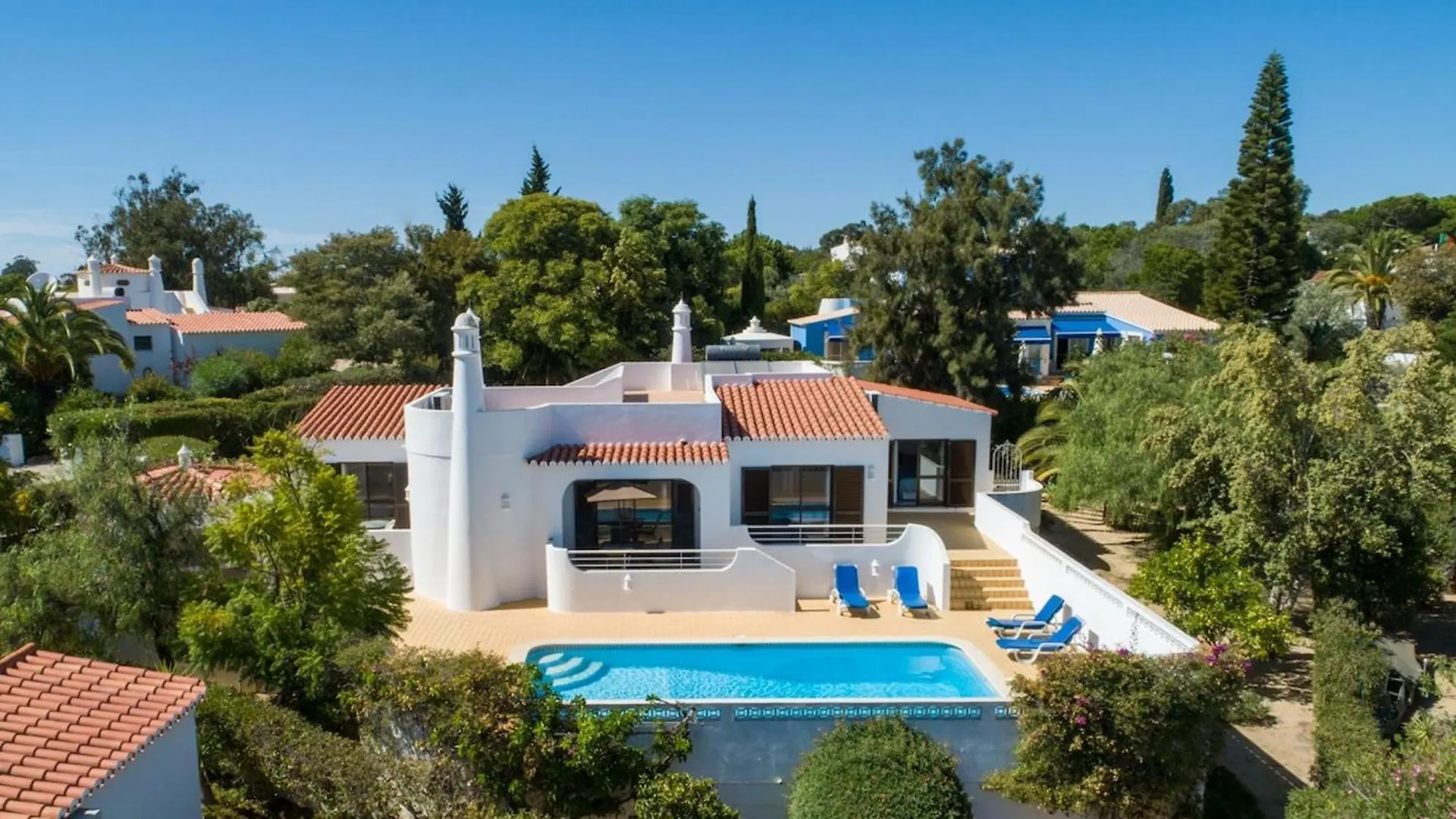 Villa Carosim - Quiet Location, Close To Beach, Private Carvoeiro