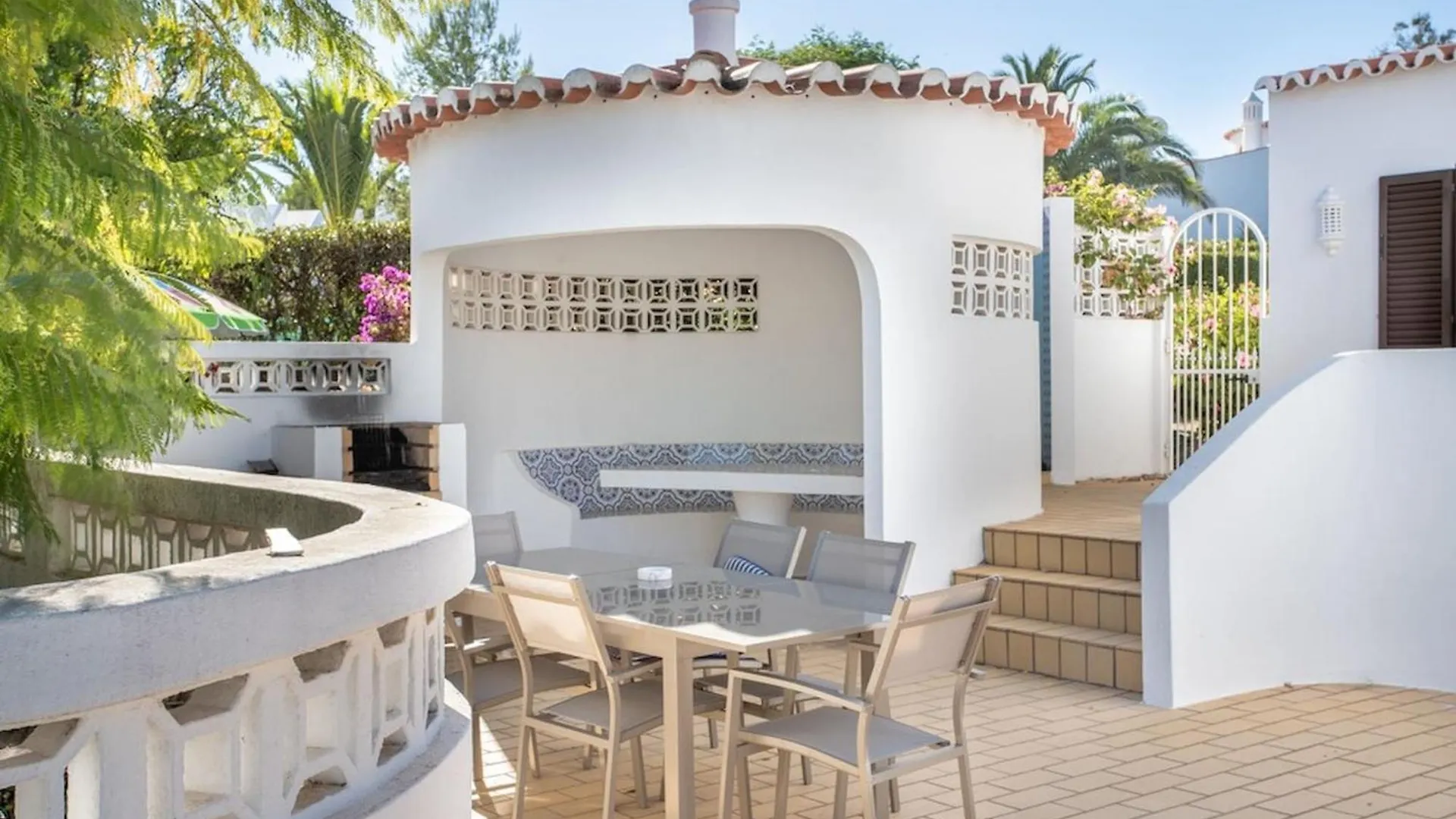 Villa Carosim - Quiet Location, Close To Beach, Private Carvoeiro
